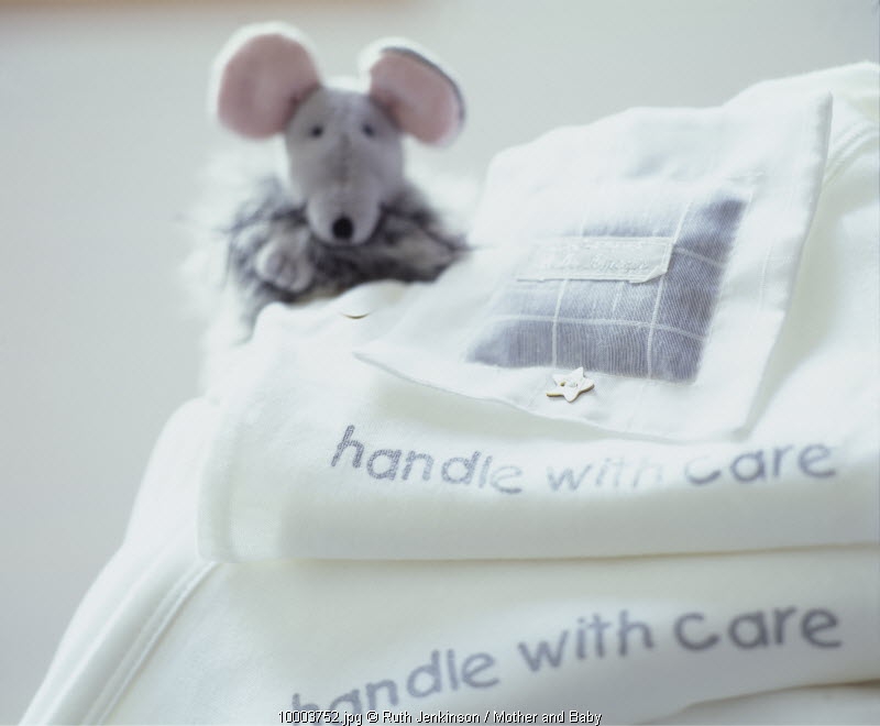 Mengatasi Anak yang Tidak Suka Mandi