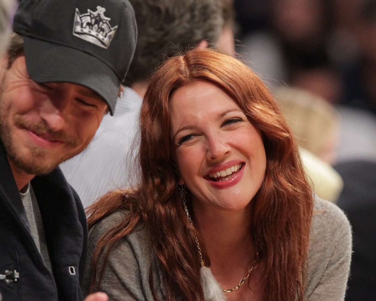 Drew Barrymore Tumbuh Rambut di Wajah Saat Hamil