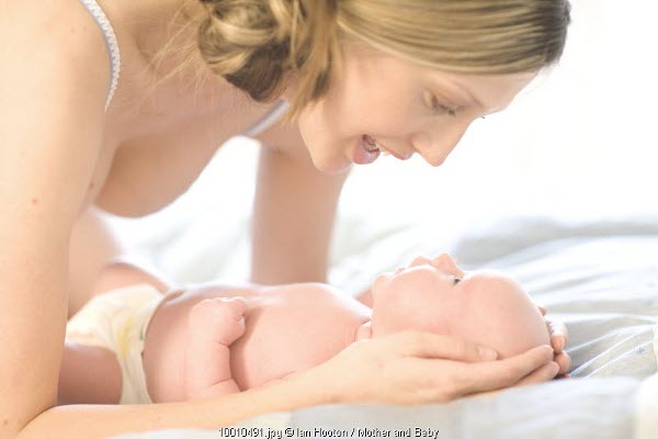 Bahasa Tubuh, Komunikasi Bayi