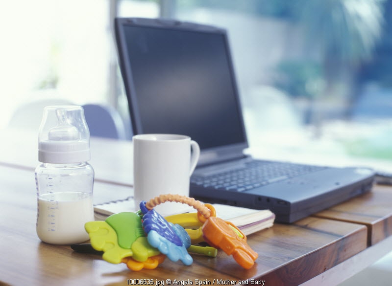 Tip Menyusui dengan Botol Susu