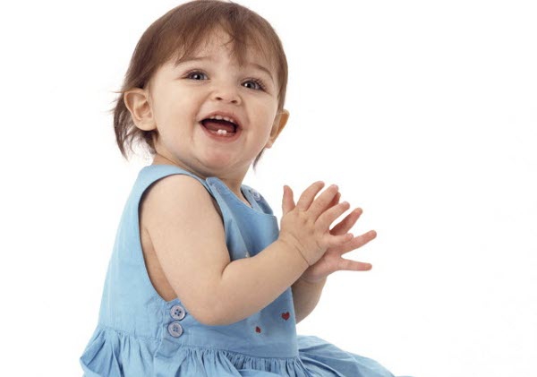 Pertumbuhan Fisik Bayi Usia 9-12 Bulan