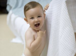 Pertumbuhan Fisik Bayi Usia 6-9 Bulan