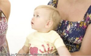 Isi Pikiran Bayi Usia 6-9 Bulan