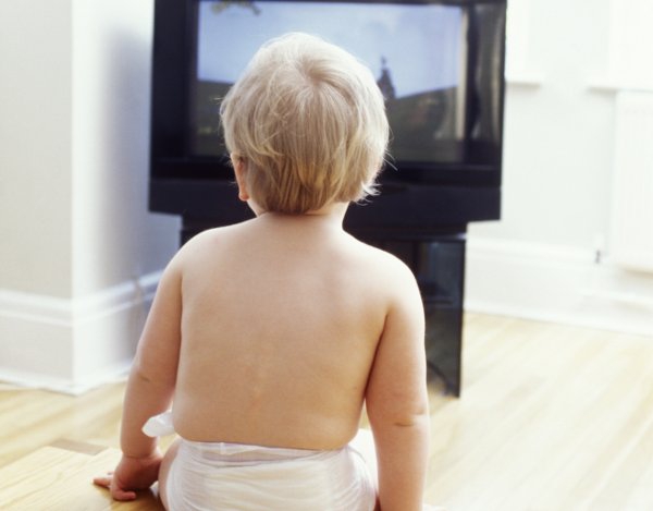 Tayangan Bayi, Benarkah Bermanfaat?