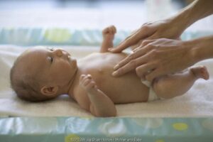 Serba-Serbi Pijat Bayi