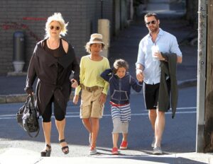 Hugh Jackman dan Adopsi Anak