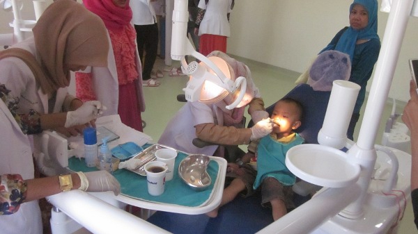 Ajak Si Kecil Periksa Gigi