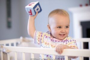 Selera Humor Bayi Usia 6-9 Bulan