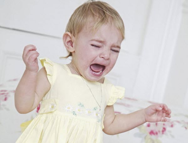 Stop Memukul Si Kecil!