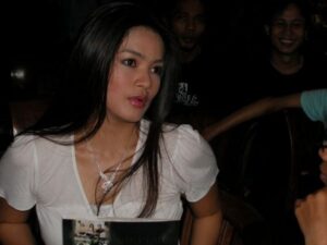 Titi Kamal Dikaruniai Anak