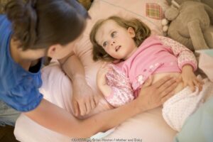 Menangani Anak Keracunan