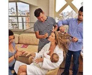 5 Bintang Hollywood Menyusui di Publik