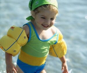 Berenang Bikin Balita Lebih Cerdas