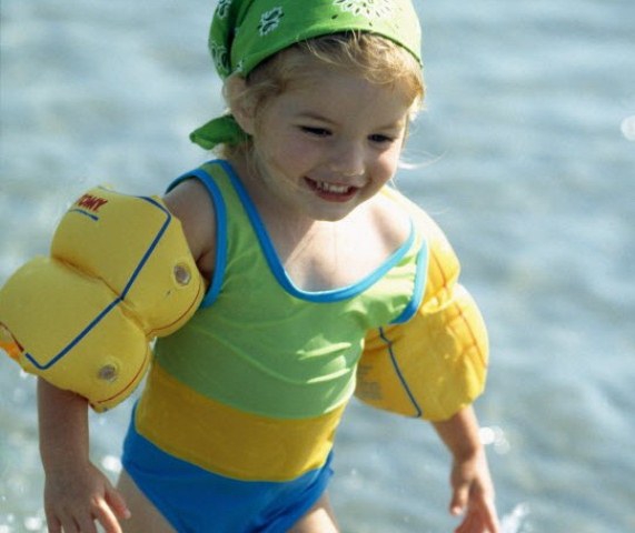 Berenang Bikin Balita Lebih Cerdas