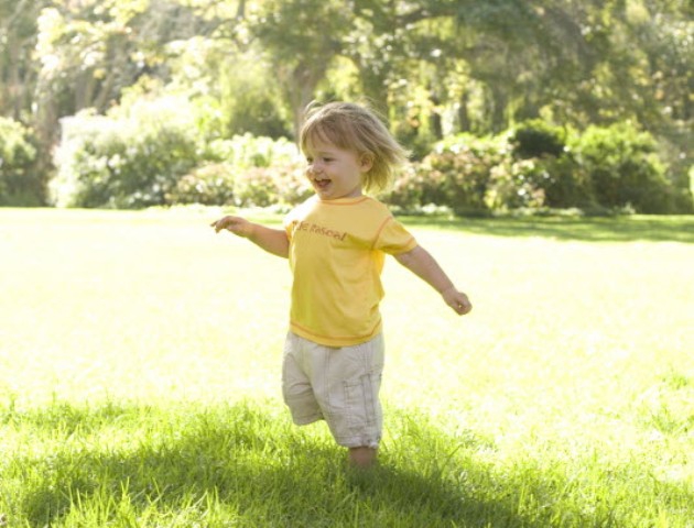 Balita Suka Melompat