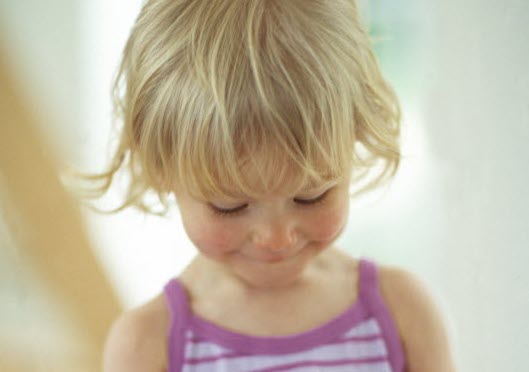 Mengapa Si Kecil Telat Bicara?