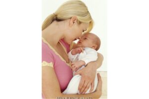 Tip Menggendong Bayi