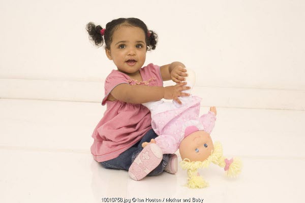 Bebaskan Si Kecil Bermain Sendiri