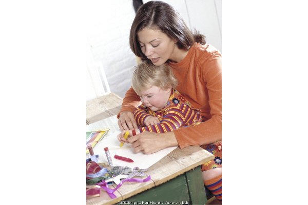 Kenali Ciri Hyperparenting