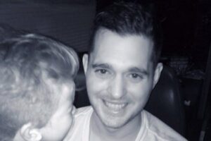 Michael Buble Berbagi Foto Anak