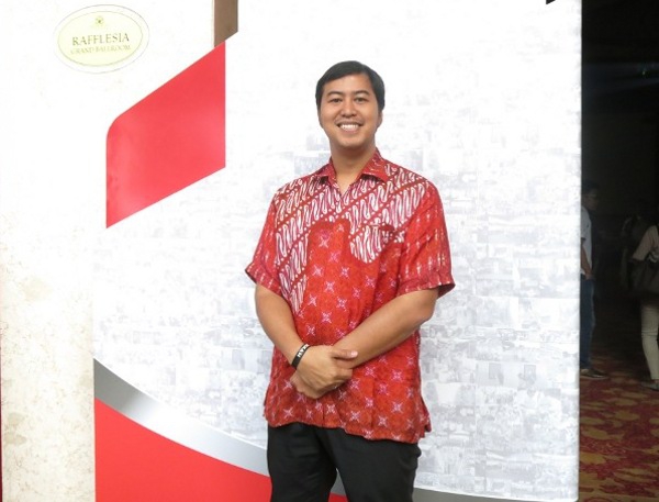 Pandji Pragiwaksono Peduli Pendidikan Anak