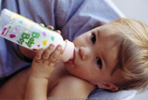 Obesitas Akibat Kebiasaan Menyusui yang Salah