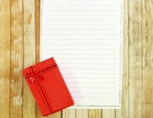 Manfaat Menulis Surat untuk Keluarga