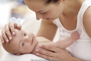 Merawat Kulit Newborn