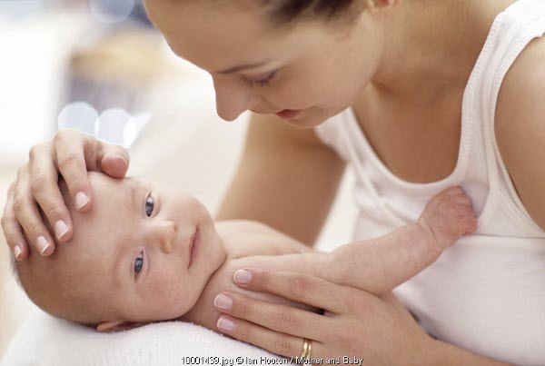 Merawat Kulit Newborn