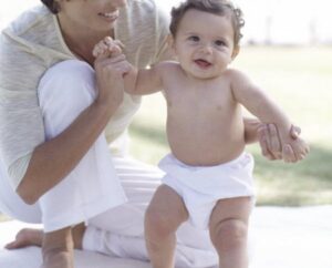 Si Kecil Sudah Bisa Berdiri