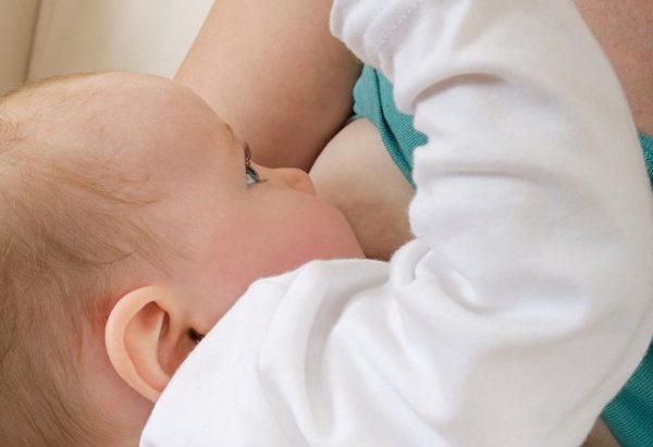 Menyusui di Pinggir Jalan, Seorang Ibu Didenda