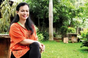 Irina Amongpradja: Berjuang Bersama Anak Pemulung