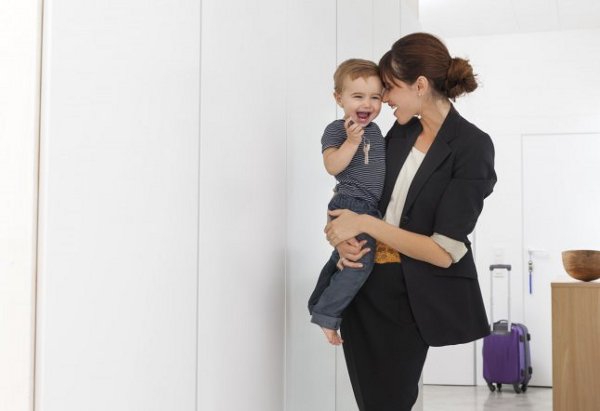 Trik Menjadi New Mom yang Cerdas