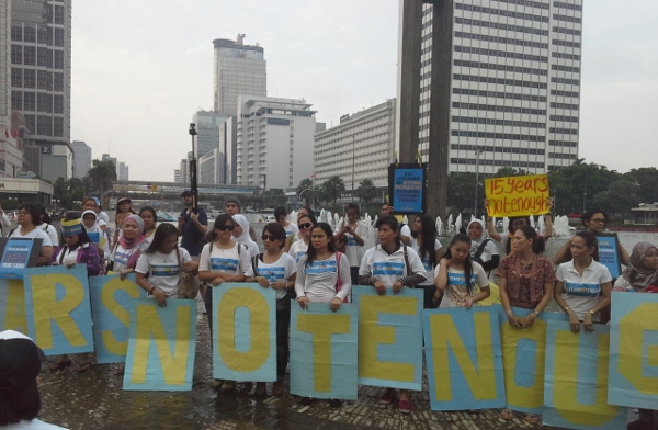 Puluhan Massa Tuntut Pelaku Pelecehan Seksual Anak Dihukum Mati