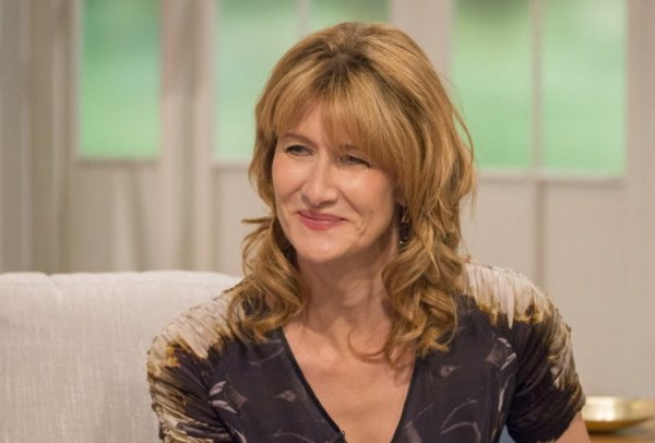 Laura Dern: Jangan Sembunyikan Konflik dari Anak