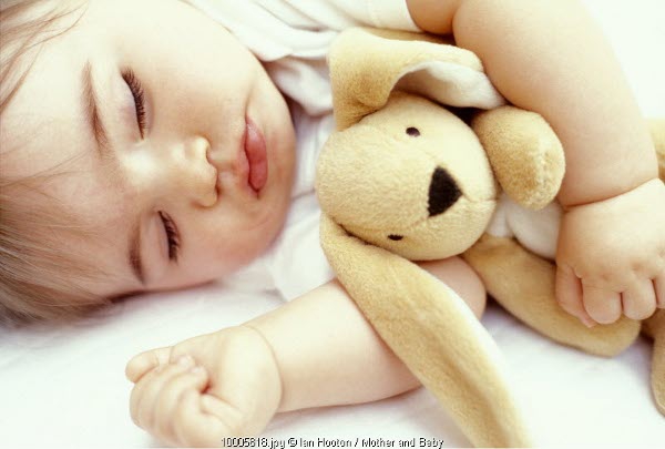 Kontrol Tangisan Bayi Sebelum Tidur