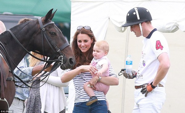 Tingkah Prince George di Lapangan Polo