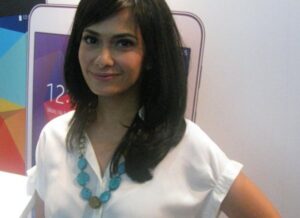 Ersa Mayori Kontrol Anak Pegang Gadget