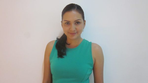 Dona Agnesia Menikmati Jadi Ibu