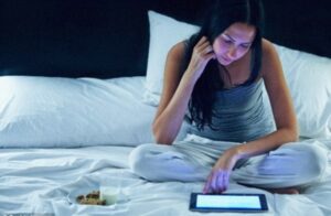 Mematikan Lampu saat Tidur