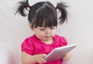 Kata Pertama Bayi Masa Kini: &#8216;Tablet&#8217;