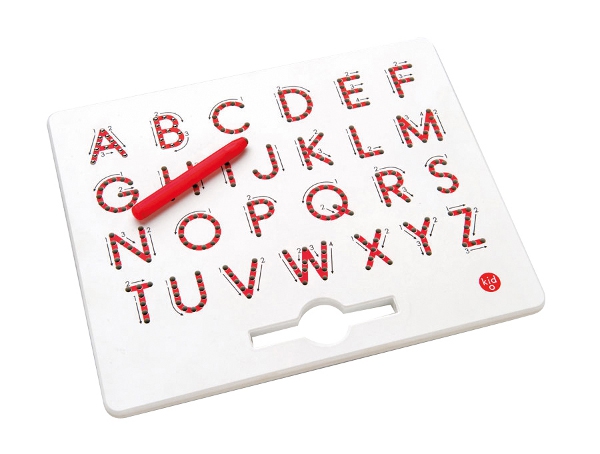 Bantu Si Kecil Belajar Menulis