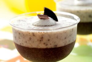 Black and White Mousse
