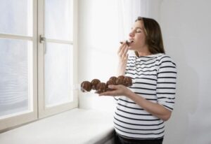 Ngidam Tak Berhubungan dengan Hormon