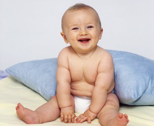 Gerakan yang Dilakukan Bayi 3-6 Bulan