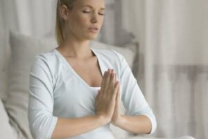 Atasi Stres di Kantor dengan Meditasi