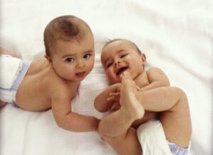 Mendengarkan, Memotivasi Bayi Untuk Mengoceh