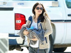 Rachel Bilson Liburan Bersama Si Kecil