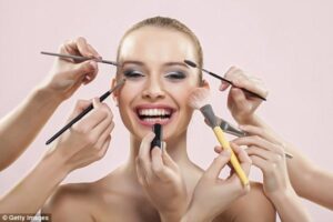 Wanita Lebih Menarik Tanpa Make Up