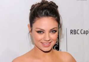 Mila Kunis Menangis Ketika Tinggalkan Wyatt